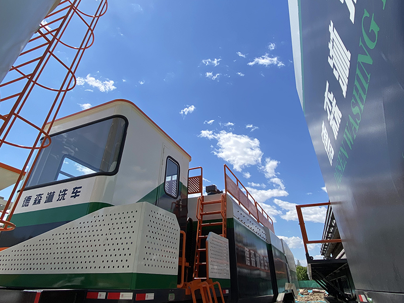 石油污染土壤修復(fù)治理.jpg 石油污染土壤修復(fù)治理