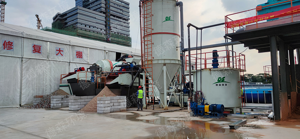 土壤淋洗修復(fù)裝備現(xiàn)場(chǎng).jpg 土壤淋洗修復(fù)裝備現(xiàn)場(chǎng)